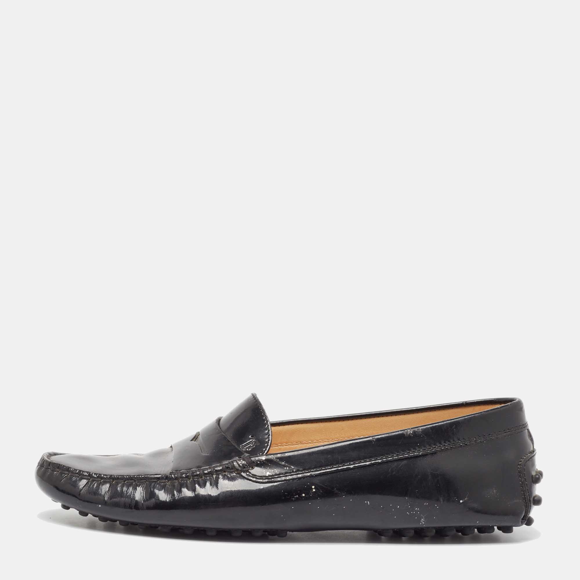 مملوكة مسبقًا Tod's Black Patent Leather Slip On Loafers Size 38