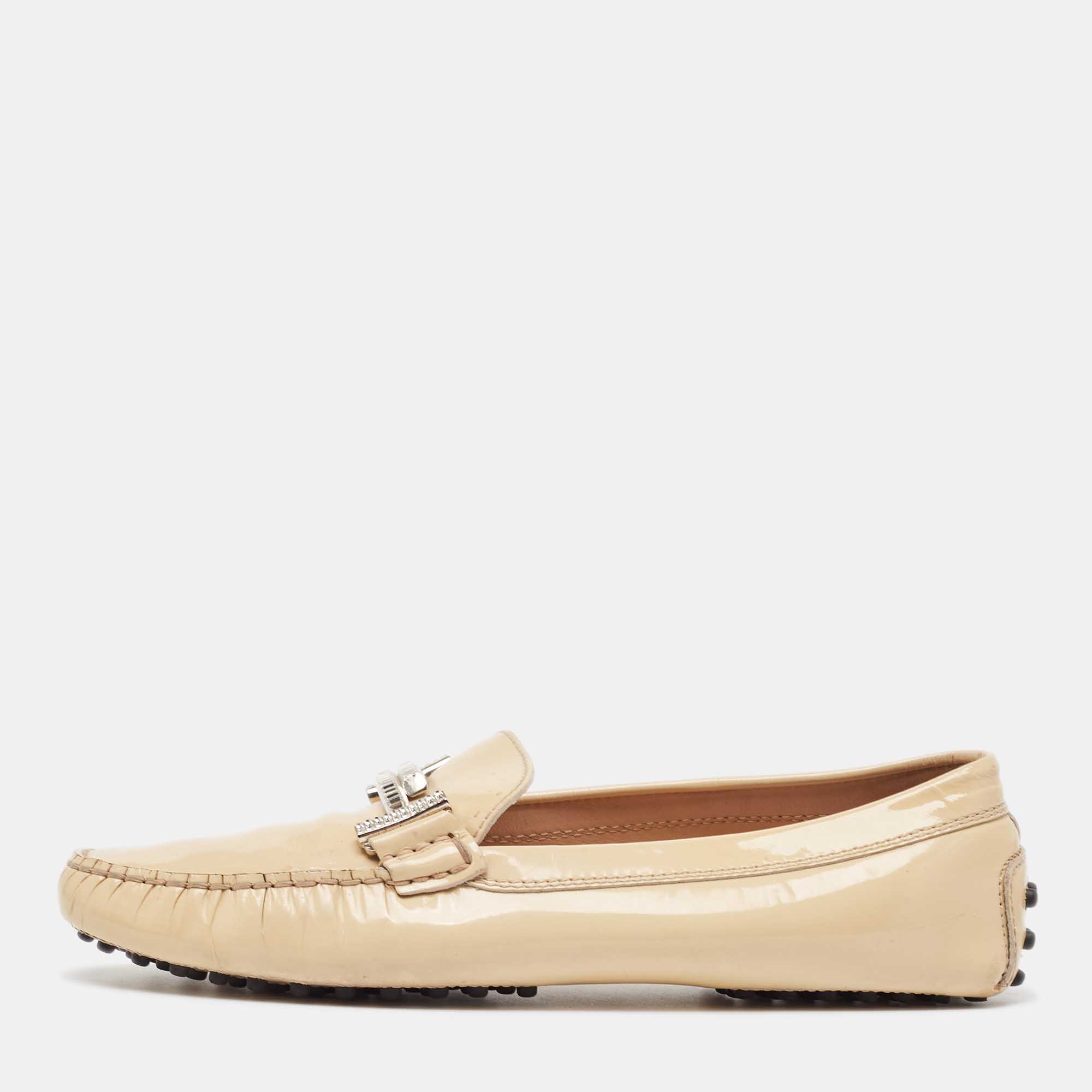 Pre Owned Tod's Cream Patent Leather Slip On Loafers  Size 38.5