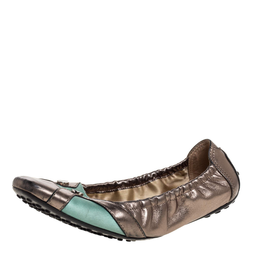 Tod's Metallic/Green Leather Scrunch Ballet Flats Size 38.5