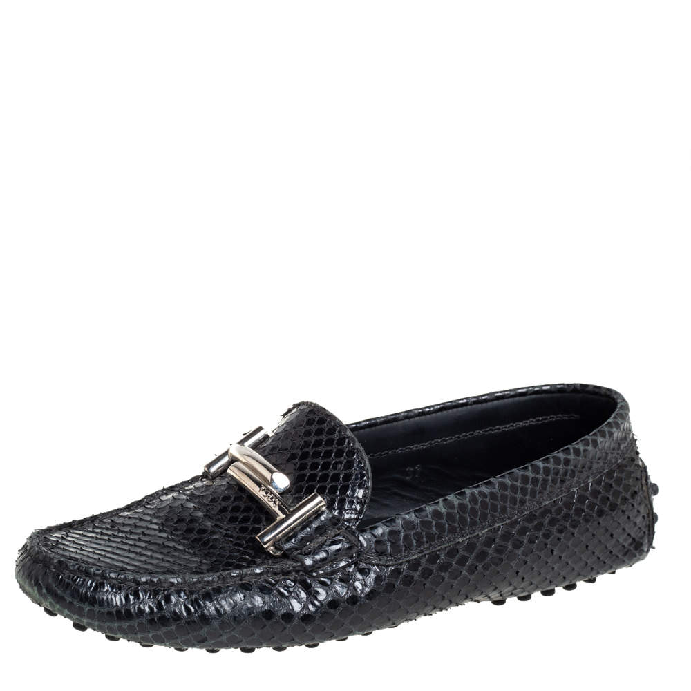 مملوكة مسبقًا Tod's Black Python Double T Slip On Loafers Size 37