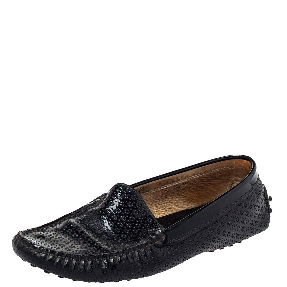 مملوكة مسبقًا Tod's Black Patent Leather Slip on Loafers Size 38