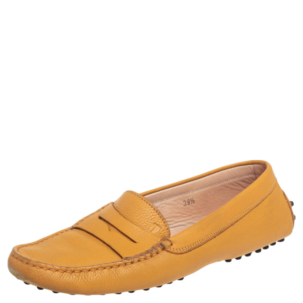 مملوكة مسبقًا Tod's Yellow Leather Slip On Loafers Size 39.5