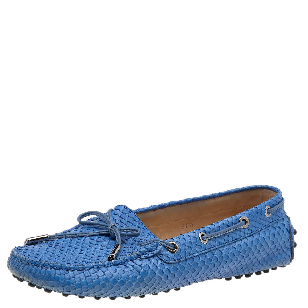 Pre Owned حذاء لوفرز تودز جلد ثعبان أزرق مزين فيونكة سليب أون مقاس 38.5