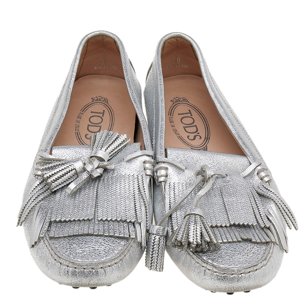 Pre Owned Tod's Silver Leather Tassel Bow And Fringe Slip On Loafers Size 39
