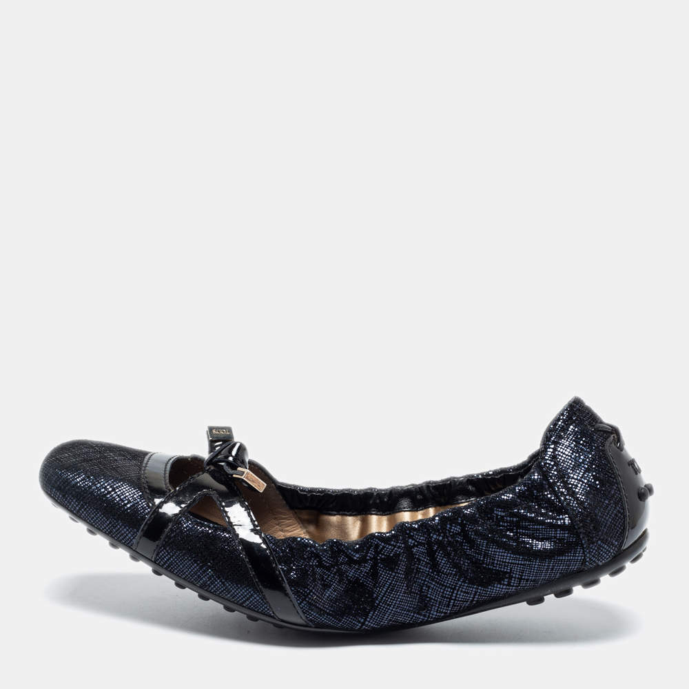 Pre Owned حذاء باليرينا فلات تودز سكرانش سويدي غليتر أزرق مقاس 37