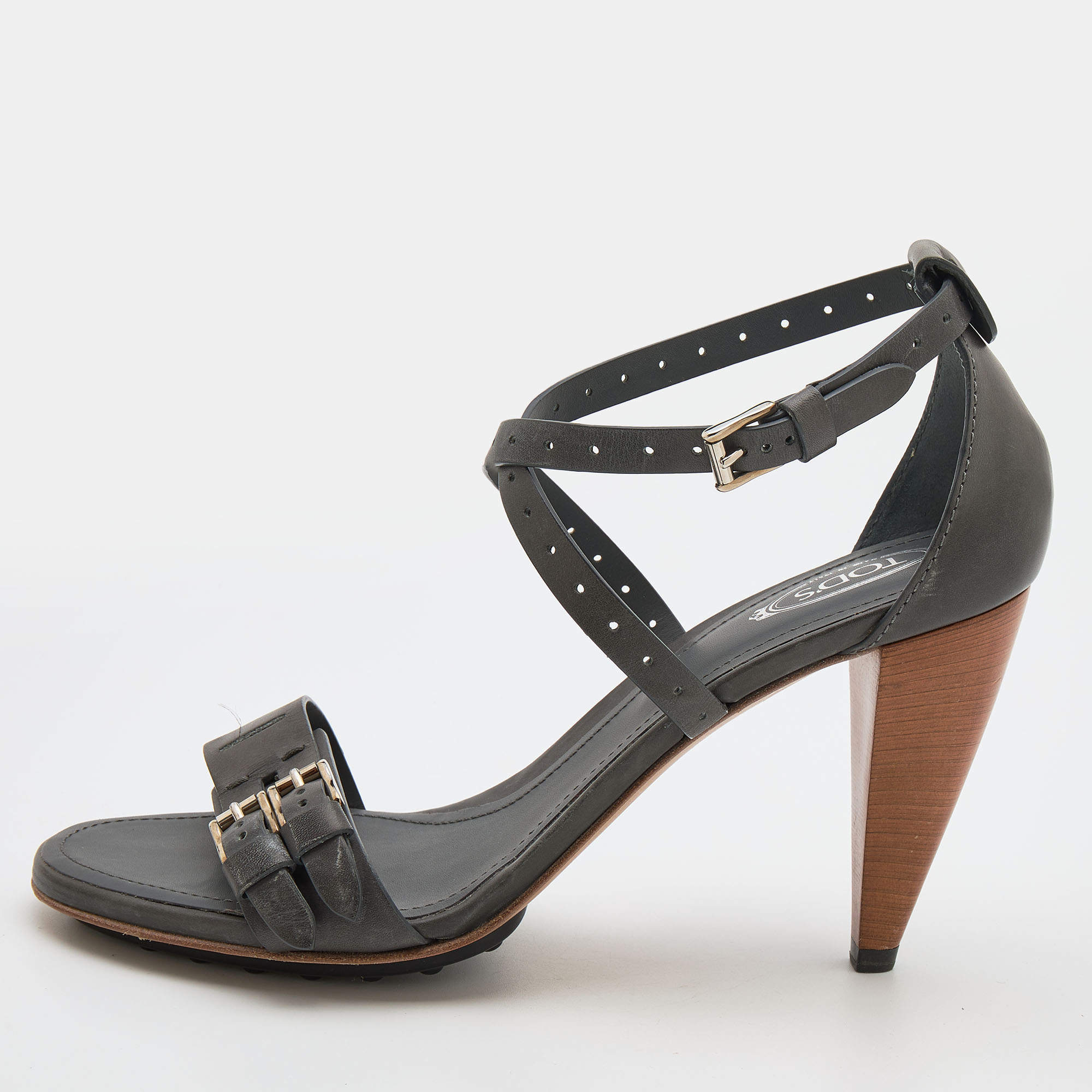 Pre Owned صندل تودز جلد رصاصي سير كاحل مزين بإبزيم مقاس 39