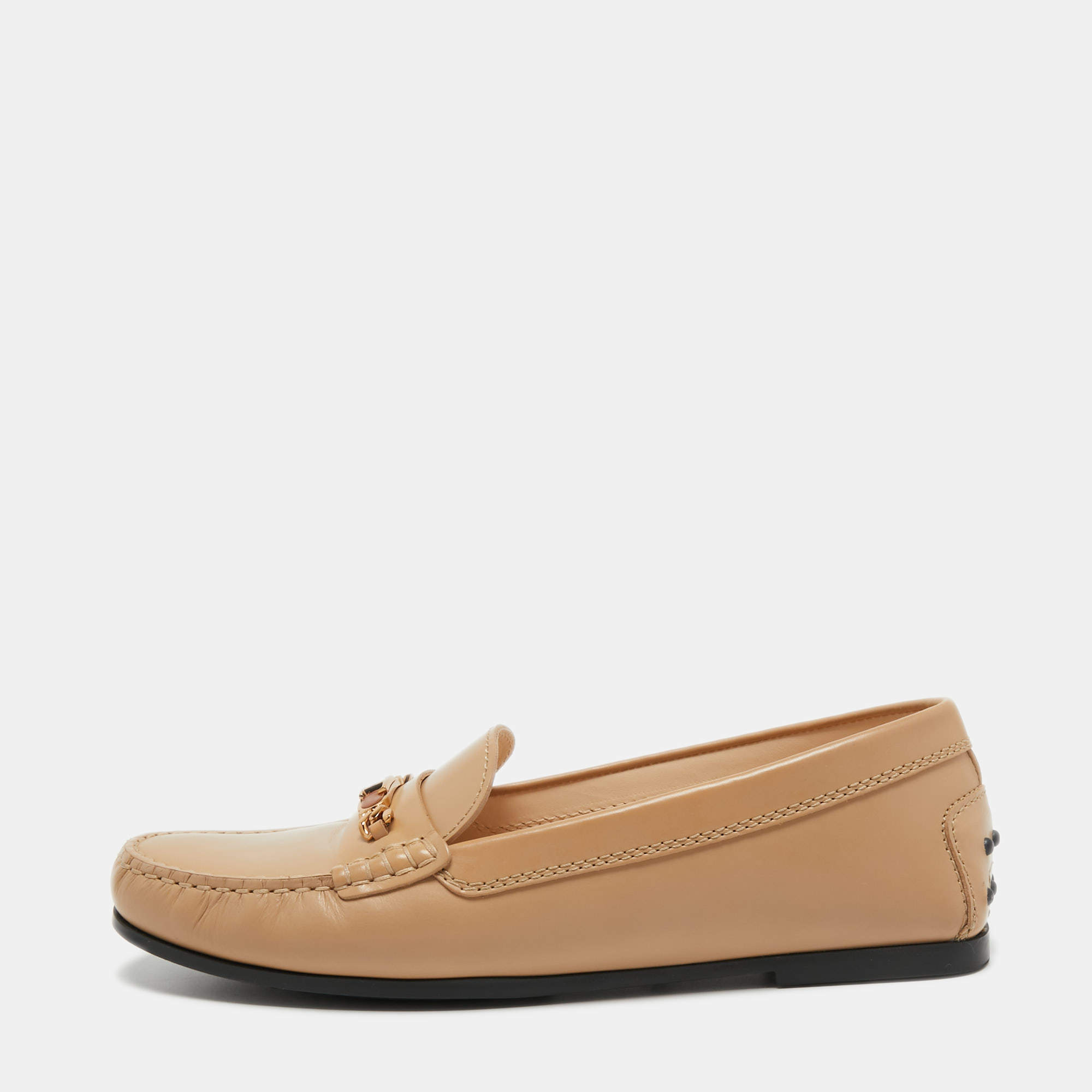 Pre Owned Tods Beige Leather Chain Slip on Loafers Size 38.5