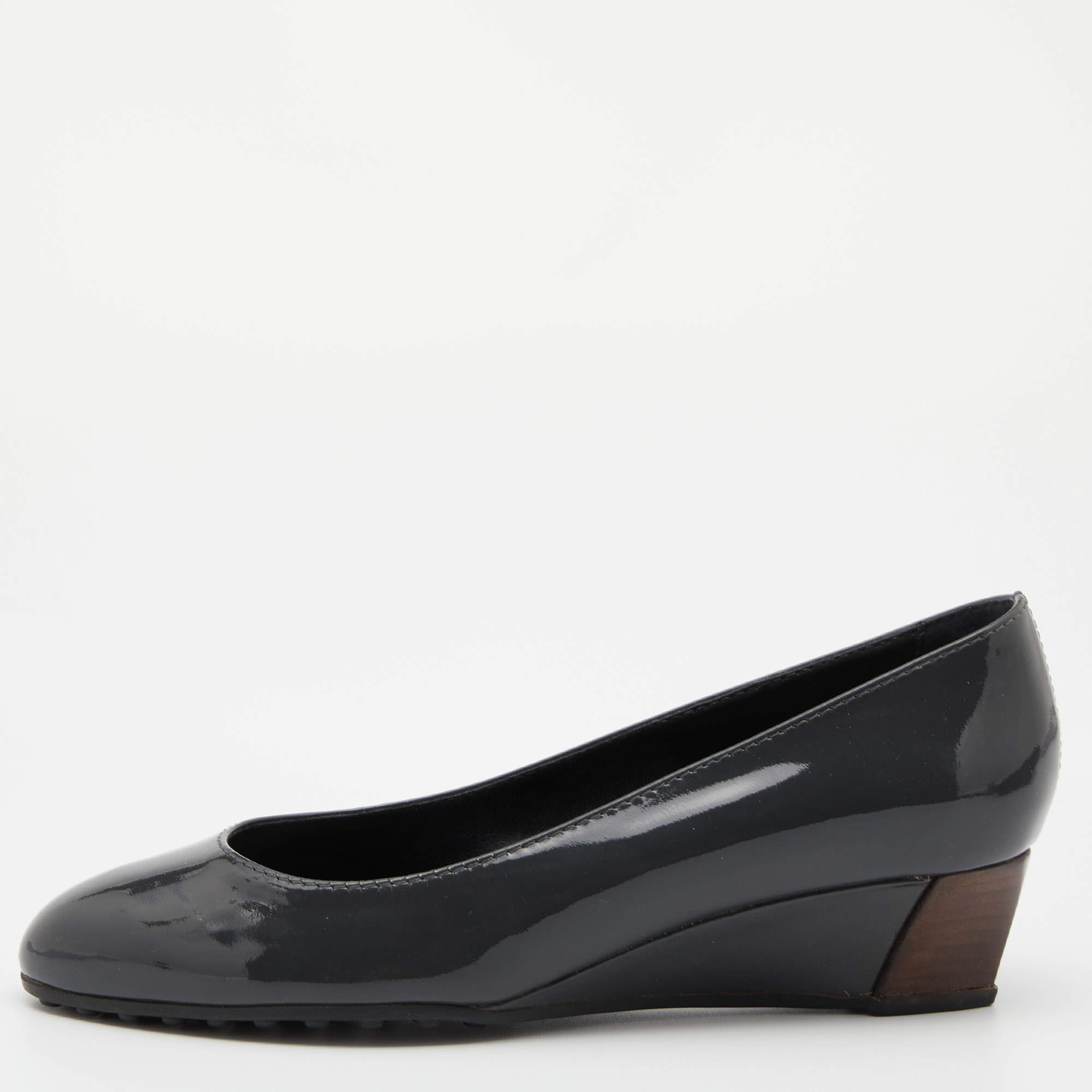Pre Owned Tod's Grey Patent Leather Wedge Pumps Size 37
