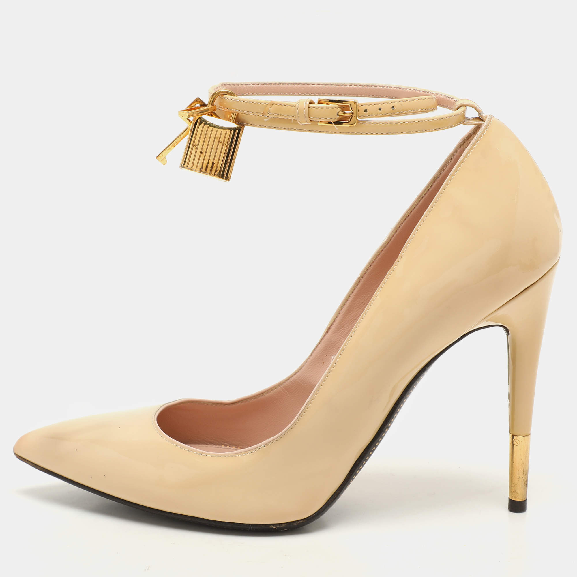 Pre Owned Tom Ford Light Beige Patent Leather Padlock Pumps Size 39.5