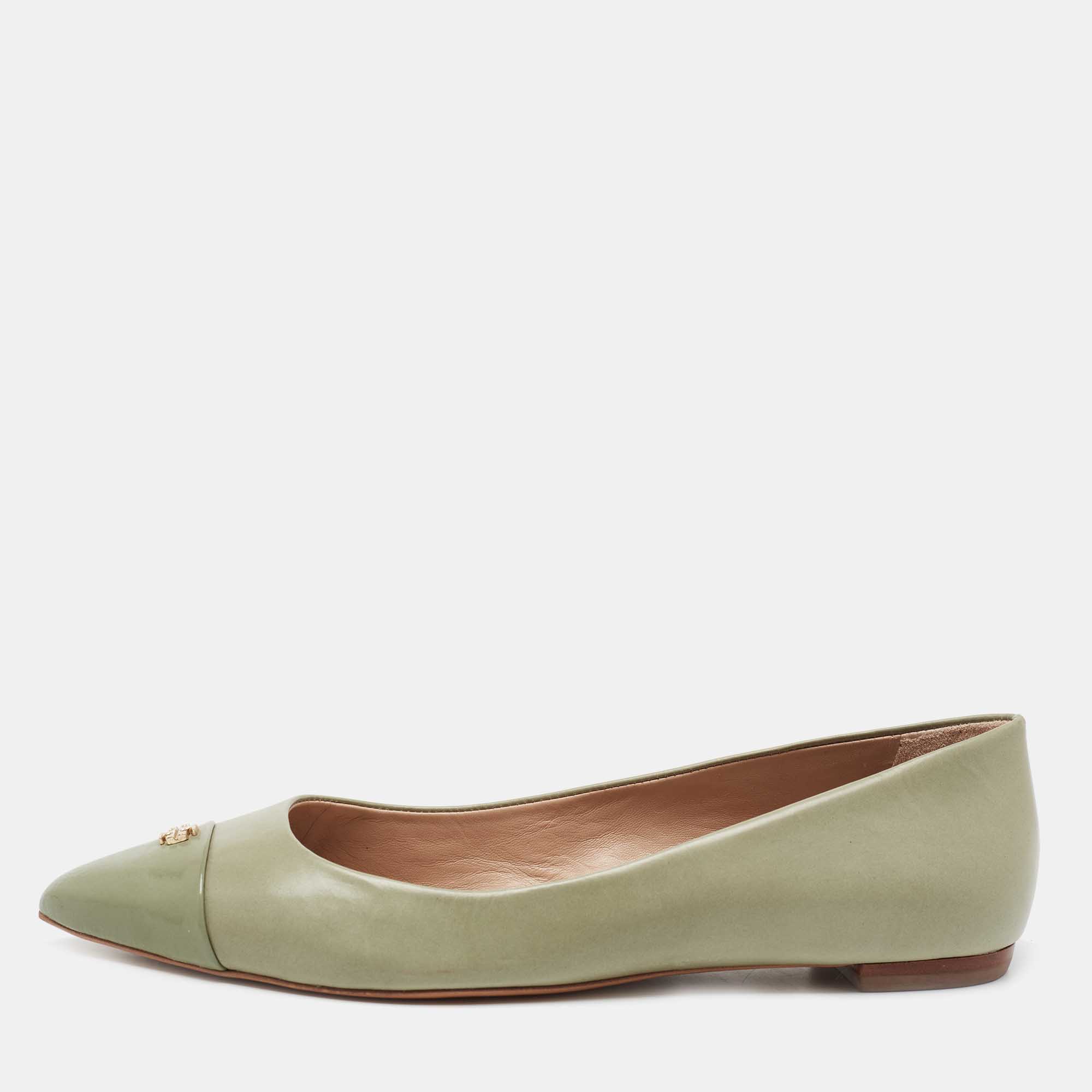 Pre Owned حذاء باليرينا فلات توري برش كينت جلد أخضر فاتح مقدمة مدببة مقاس 38.5 