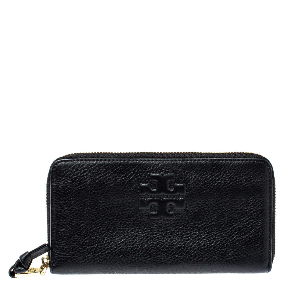 Pre Owned Tory Burch Black Leather Zip Around Wallet  