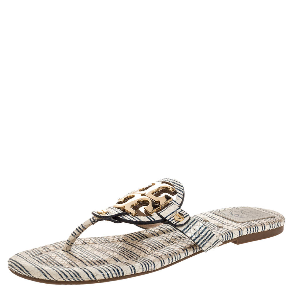 Pre Owned صندل إصبع توري برش فلات ميلر جلد نقش ثعبان سيور أزرق / أبيض مقاس 39.5
