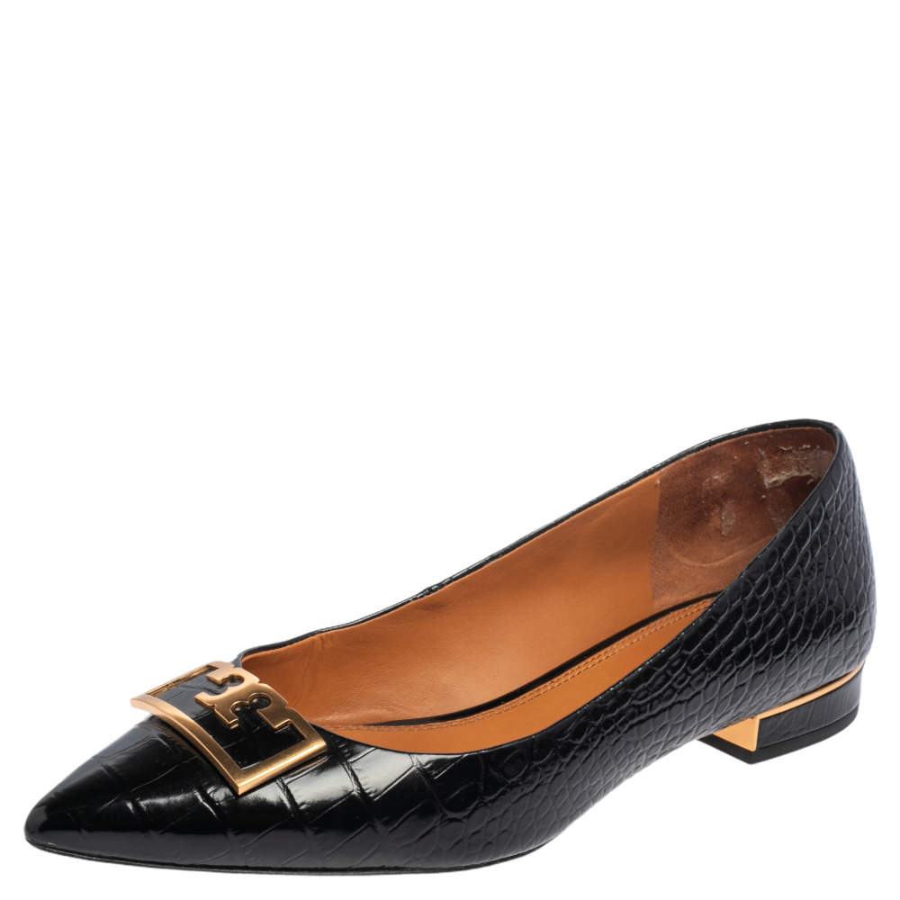 حذاء فلات توري برش مقدمة مدببة جلد نقش تمساح أسود مقاس 38.5