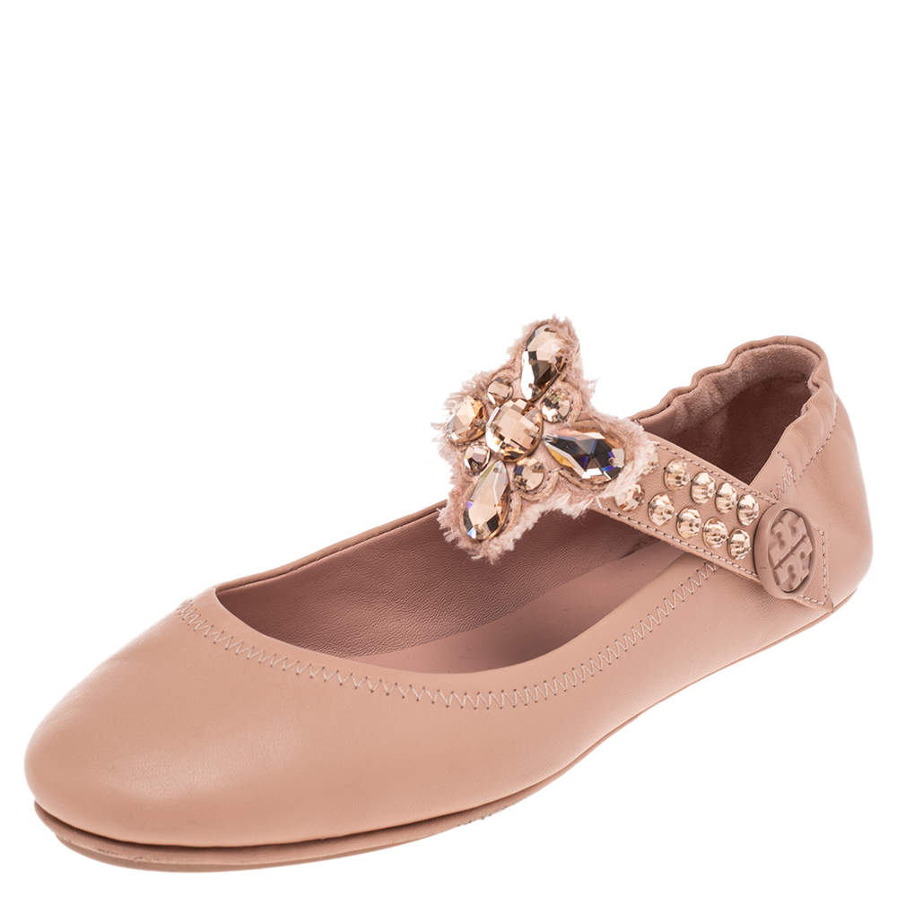 Pre Owned حذاء باليرينا فلات توري برش جلد بيج مزخرف بحزام مقاس 36.5