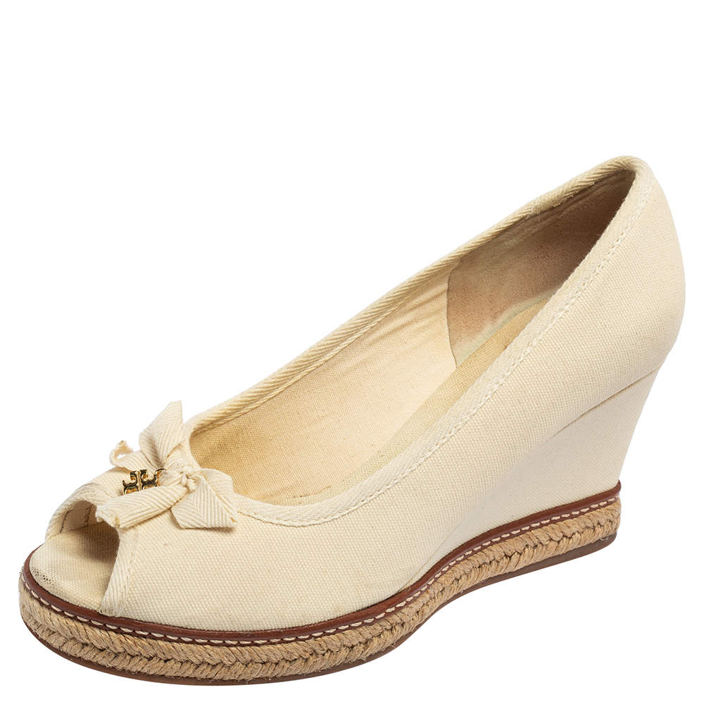 Tory Burch White Canvas Jackie Wedge Pumps Size 38.5