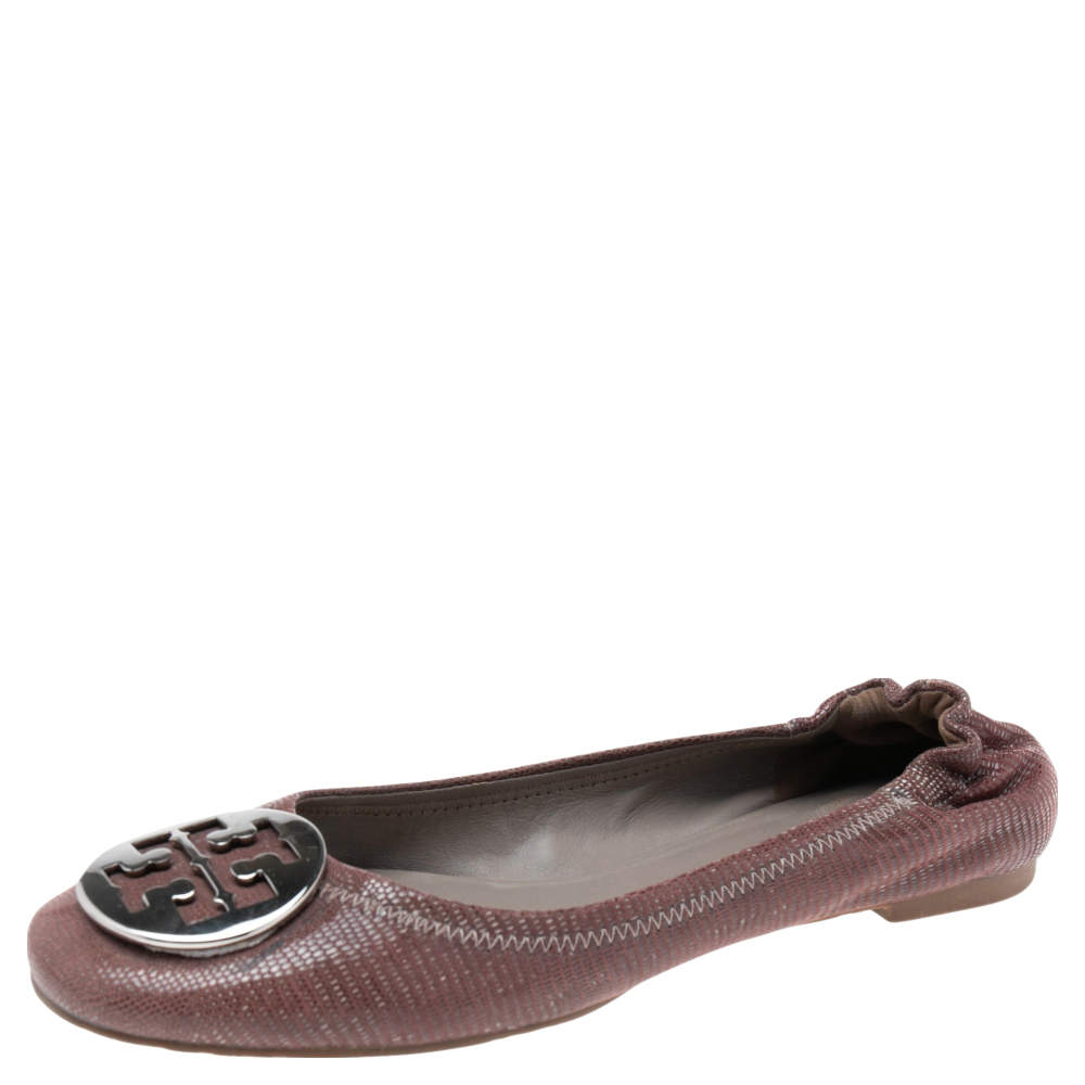 Pre Owned حذاء باليرينا فلات توري برش ميني سويدي مقوى بنفسجي داكن مجعد مقاس 39