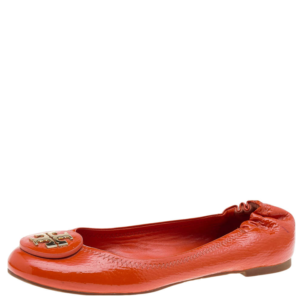 Pre Owned Tory Burch Orange Patent Leather Reva Scrunch Ballet Flats Size 37.5