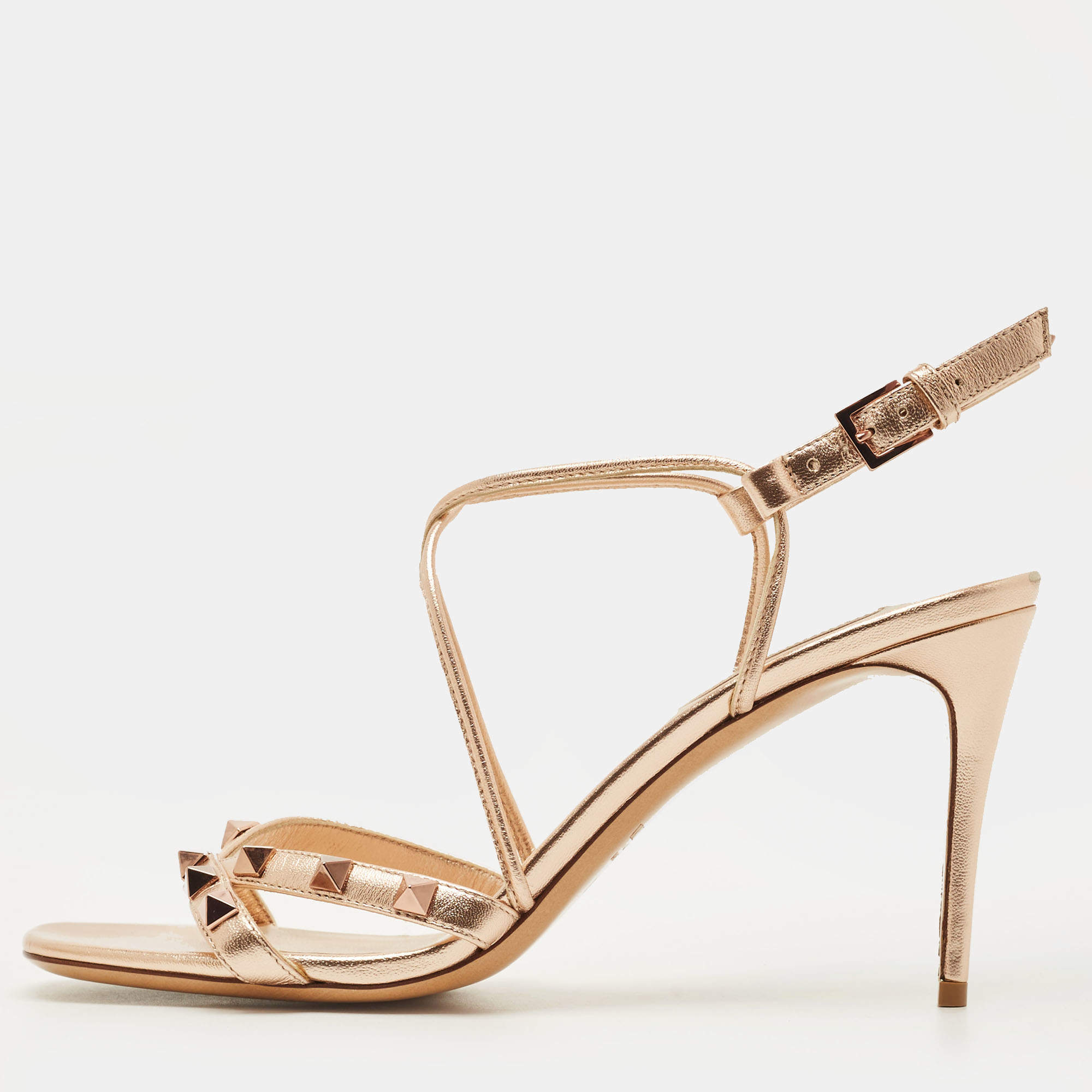 Pre Owned صندل فالنتينو مرصع بروكستد و بسير حرف "تي" جلد برونزي ميتاليك مقاس 38.5