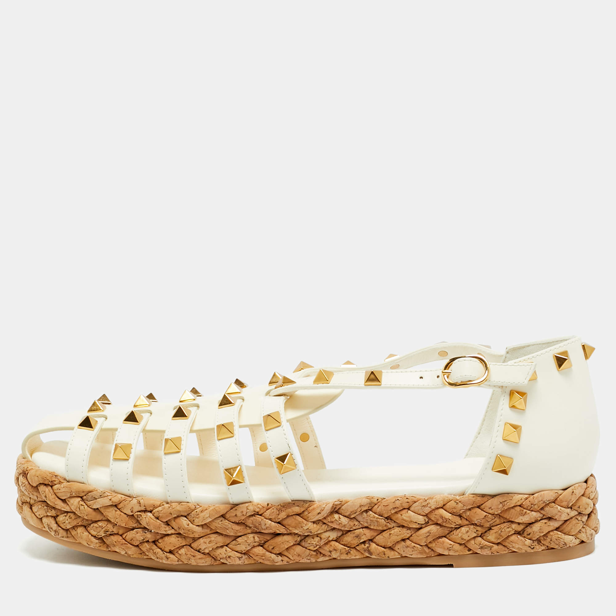 مملوكة مسبقًا Valentino Rockstud Size 38 Cream Leather Cork Flat Sandals