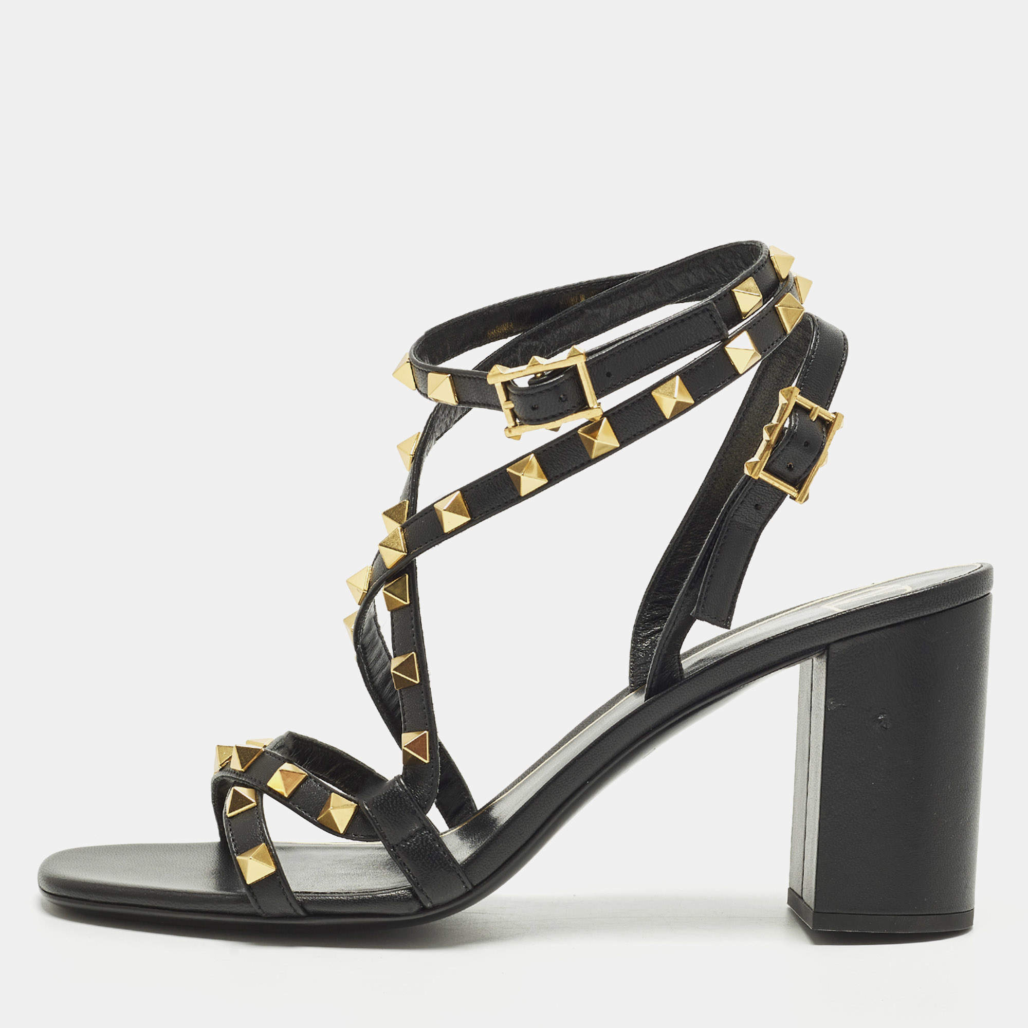 مملوكة مسبقًا Valentino Rockstud Size 39.5 Black Leather Ankle Strap Sandals