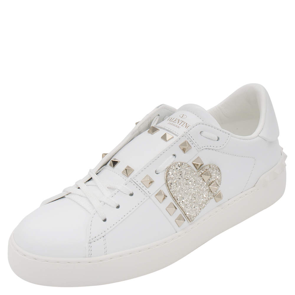 Valentino White Heart Embroidered Leather Rockstud Untitled Sneakers Size 39