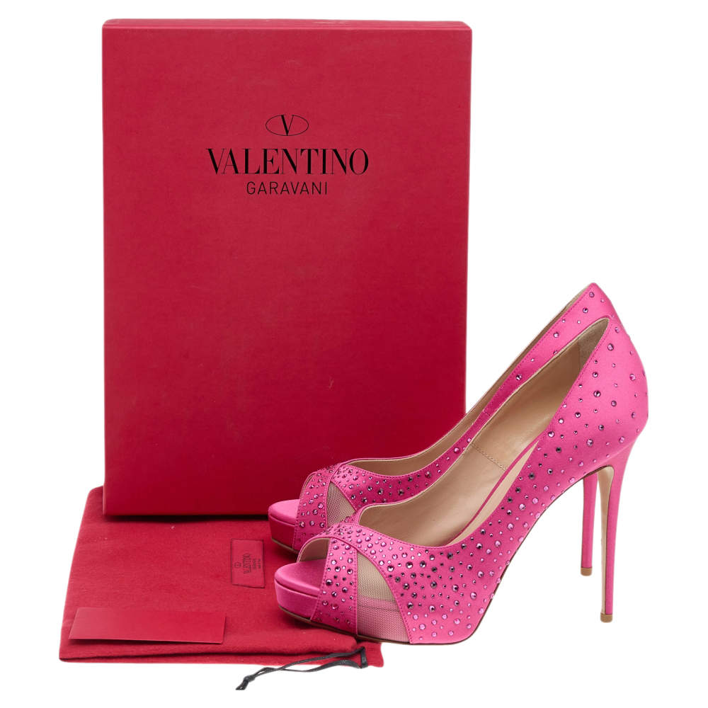 byrde Helt tør Roux Valentino Pink Crystal Embellished Satin Peep Toe Platform