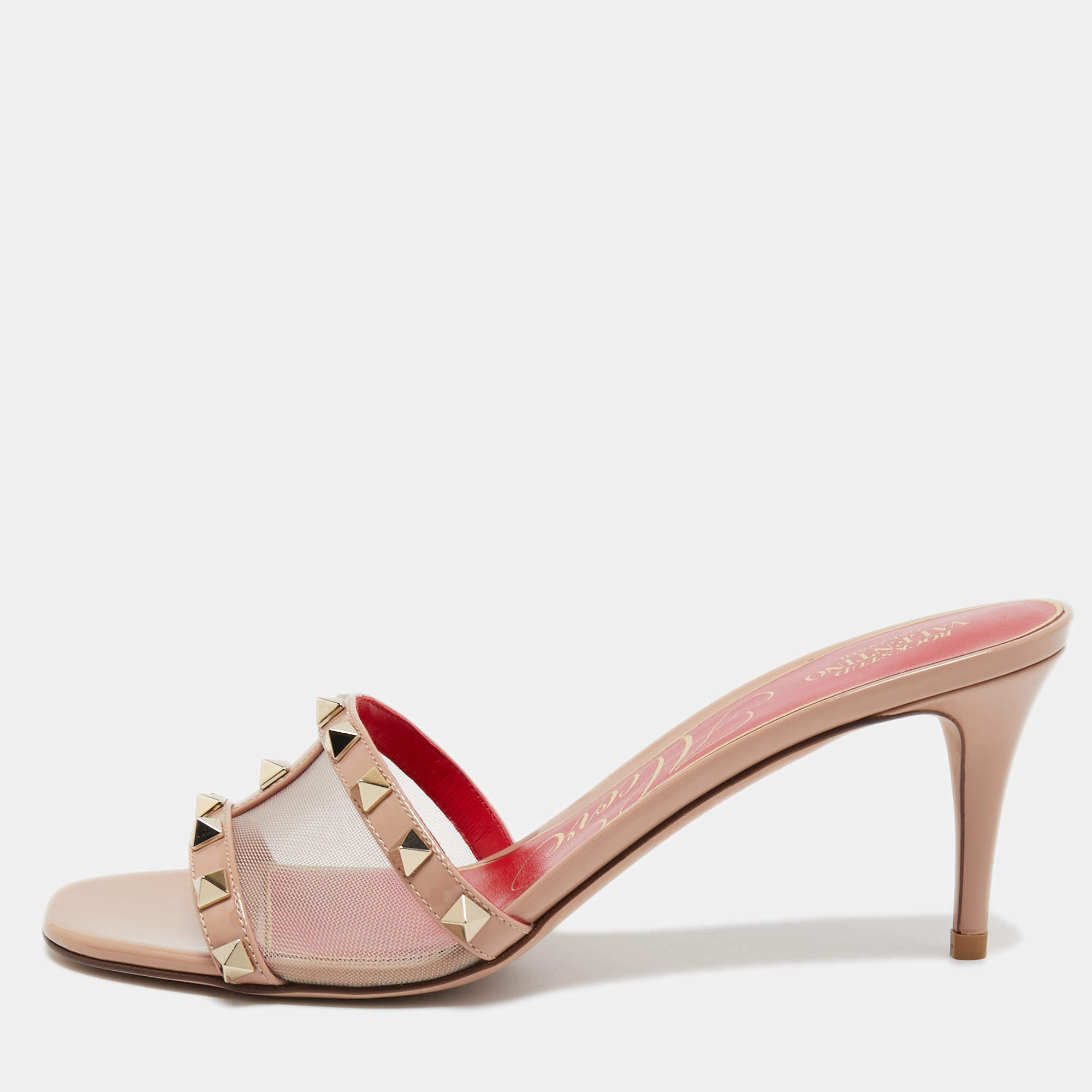 Pre Owned Valentino Beige Patent Leather And Mesh Rockstud Slide Sandals Size 38.5