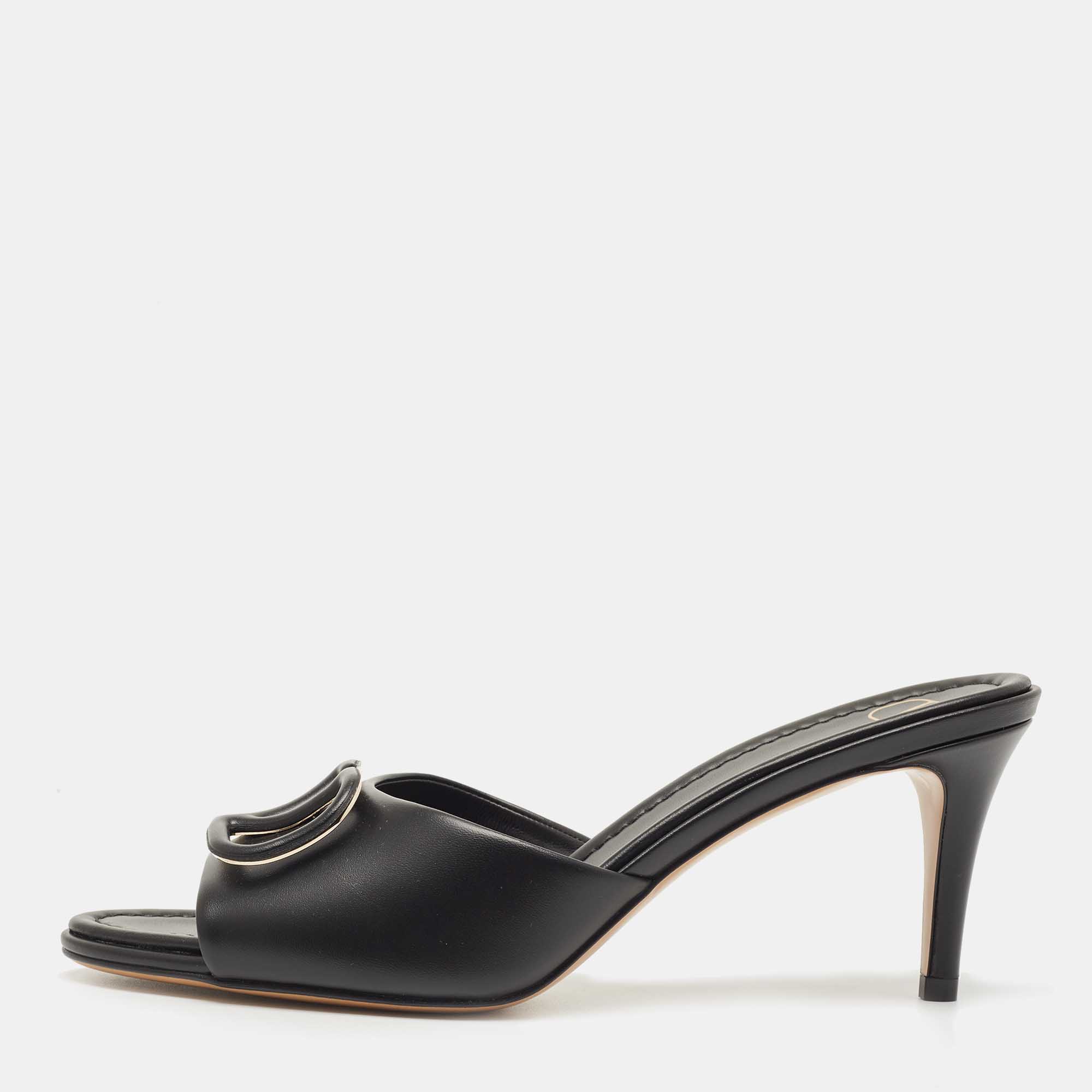 Pre Owned Valentino Black Leather Escape VLogo Slide Sandals Size 39