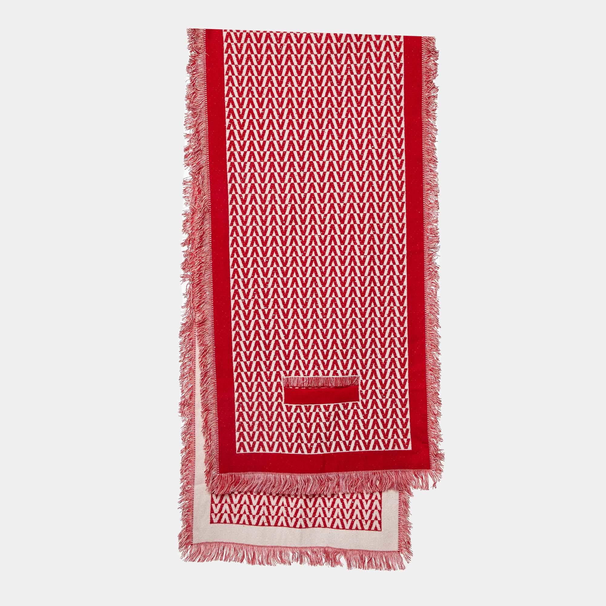 مملوكة مسبقًا Valentino Red Optical V-Logo Wool Poncho Scarf