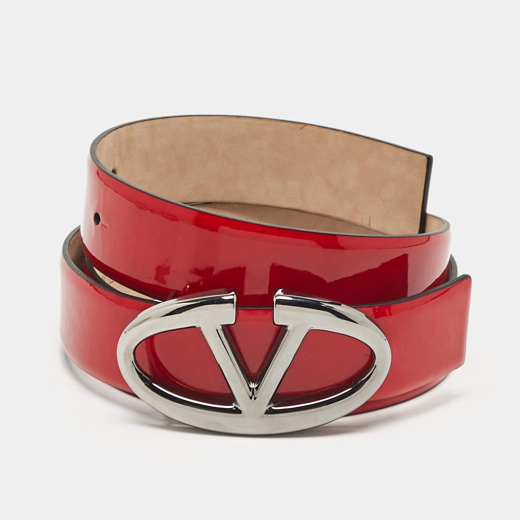 مملوكة مسبقًا Valentino Red Patent Leather VLogo Buckle Belt 85 CM