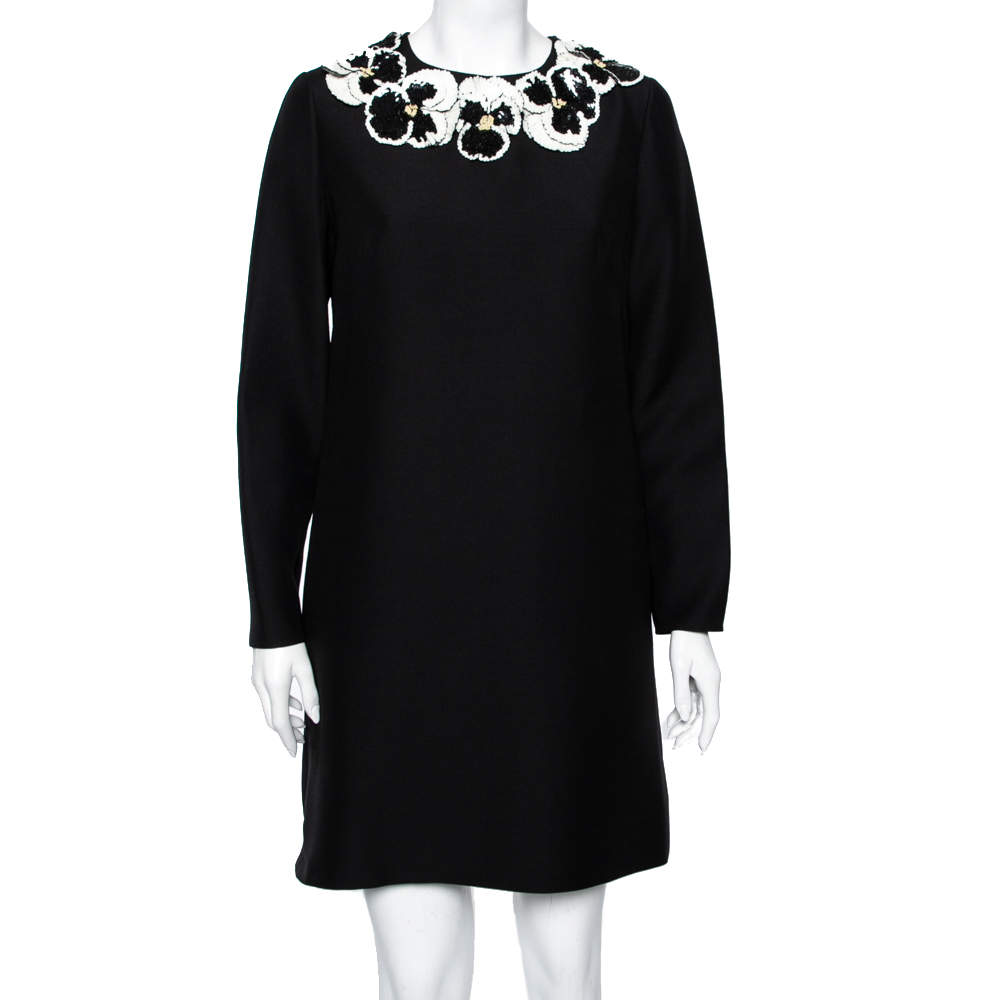 مملوكة مسبقًا Valentino Black Wool & Silk Crepe Embellished Neck Shift Dress M