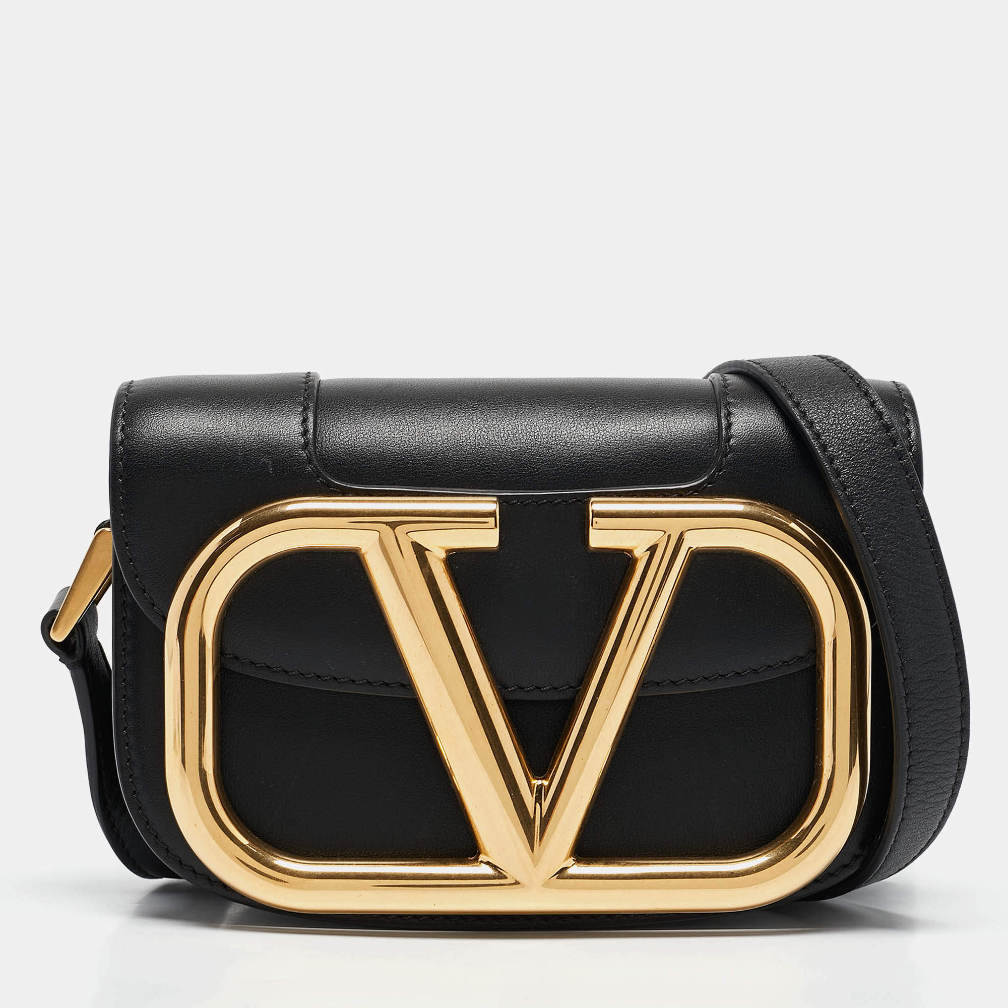 Pre Owned Valentino Black Leather Small Supervee Crossbody Bag