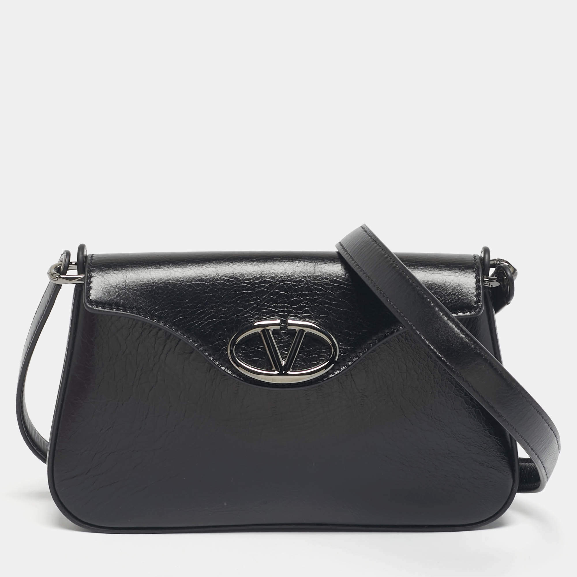 Pre Owned Valentino Black Leather The Bold VLogo Shoulder Bag