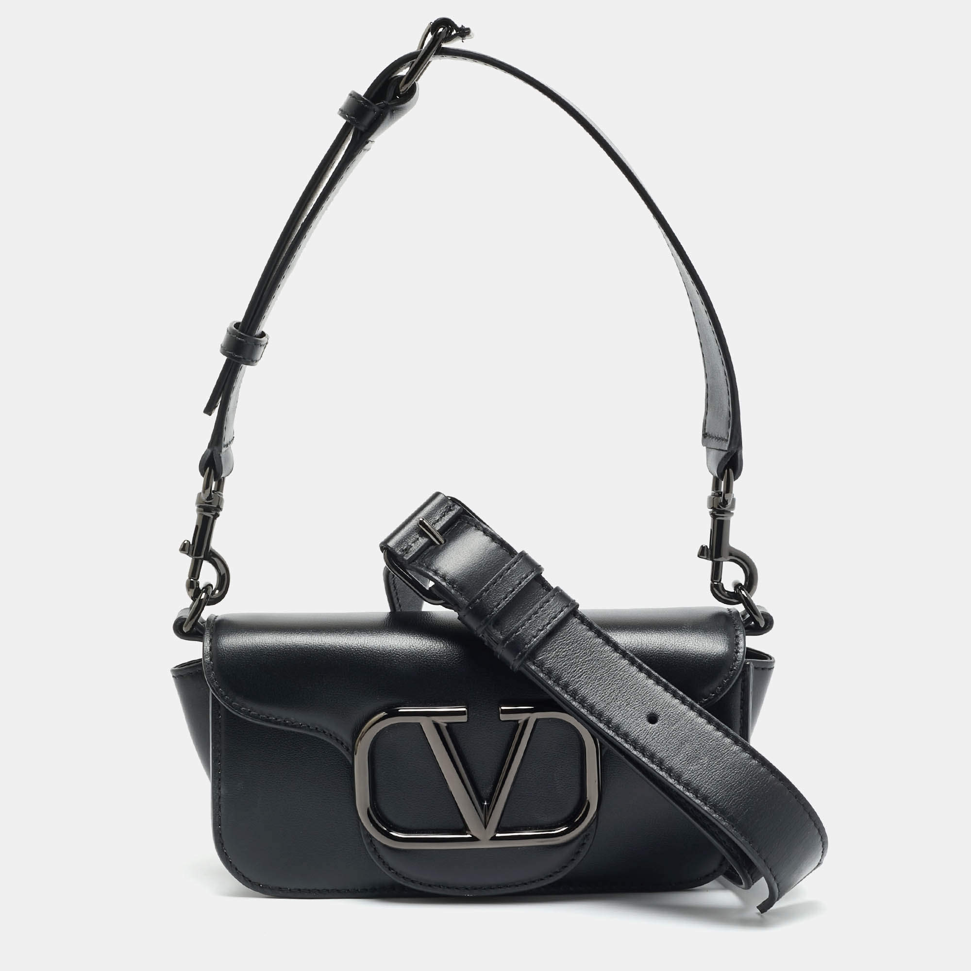 مملوكة مسبقًا Valentino Loco Black Small Leather Shoulder Bag