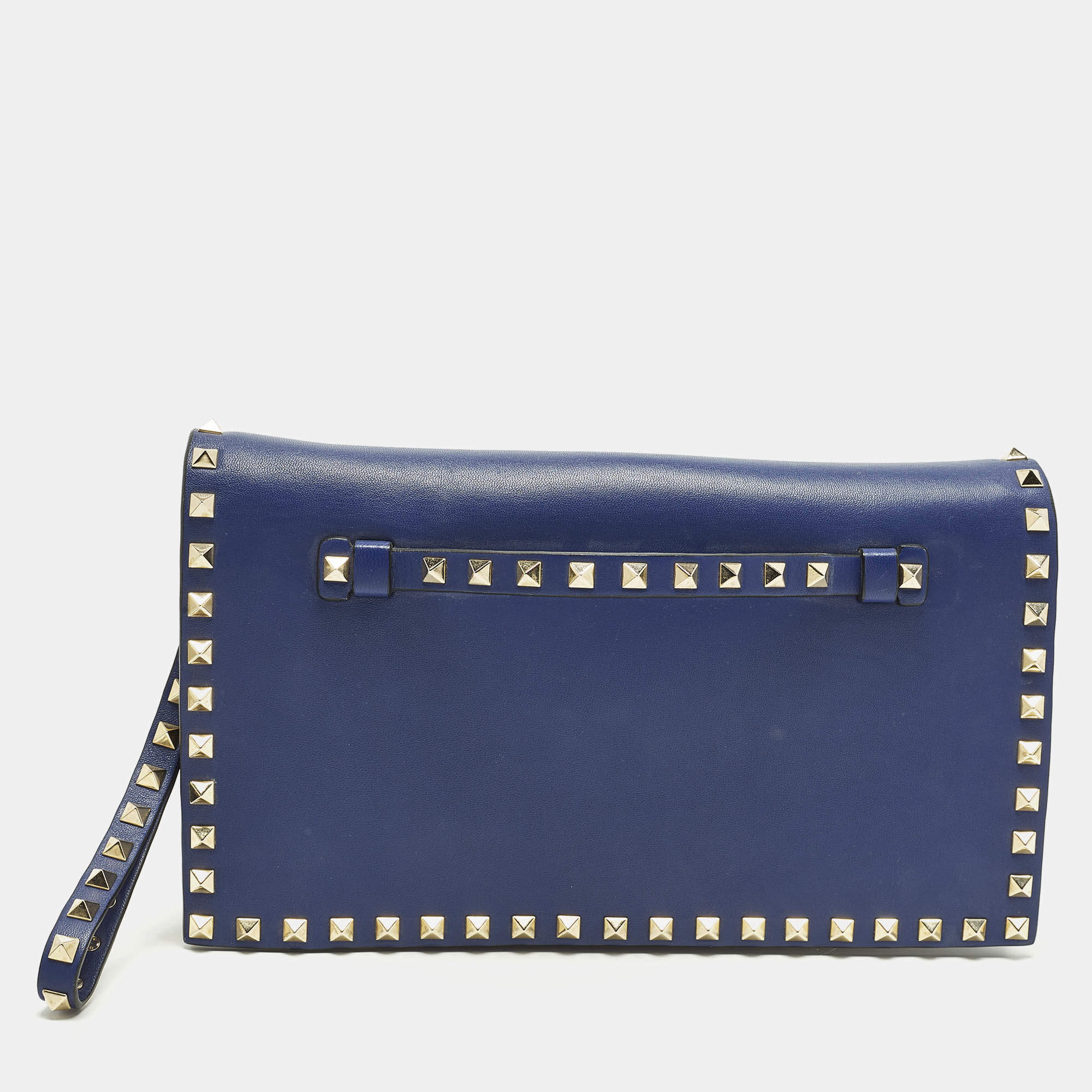 مملوكة مسبقًا Valentino Rockstud Flap Dark Blue Leather Wristlet Clutch