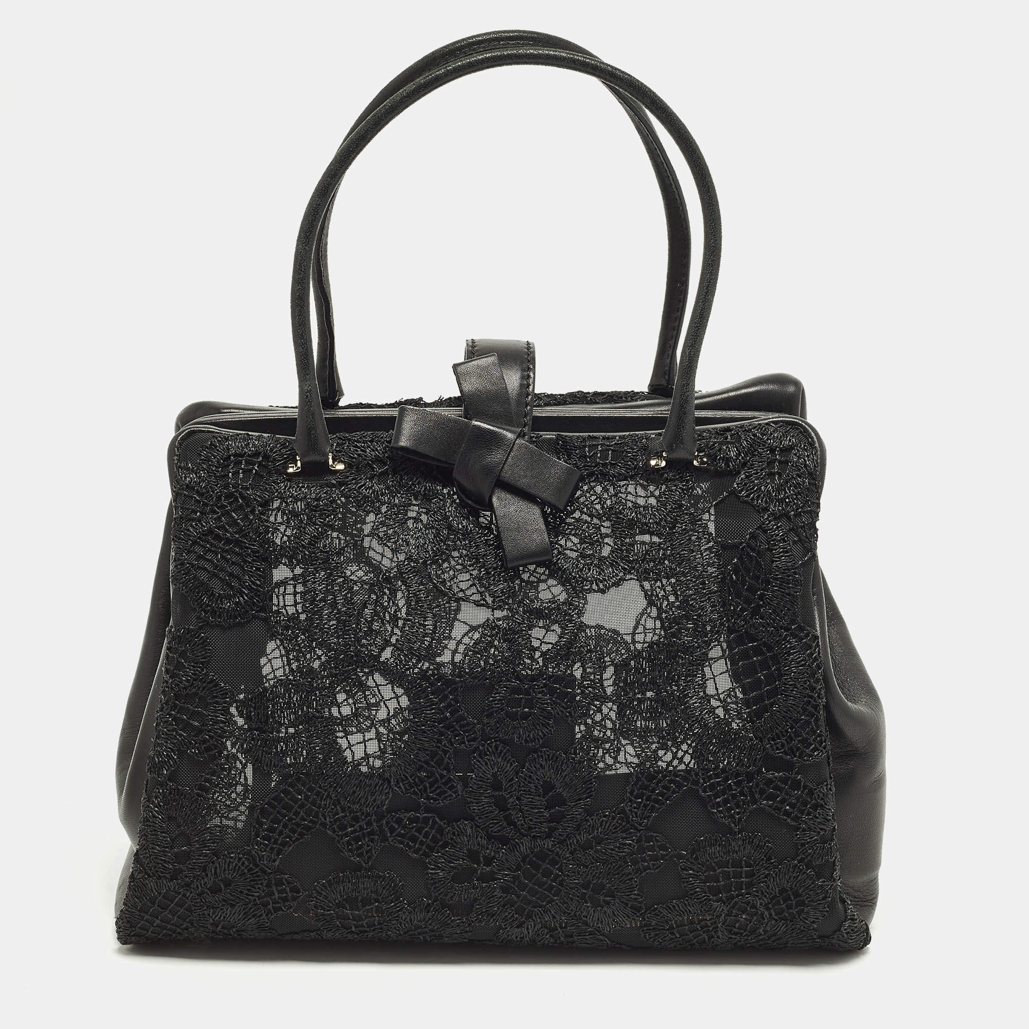 مملوكة مسبقًا Valentino Bow Black Leather and Embroidered Mesh Frame Tote