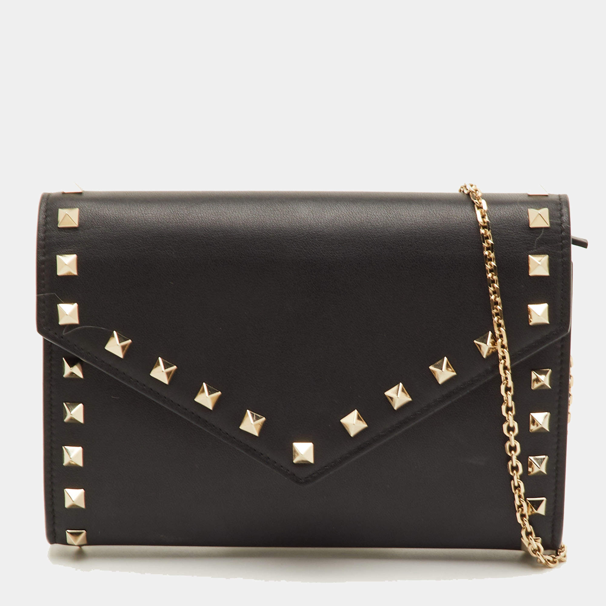 Pre Owned Valentino Rockstud Black Leather Envelope Flap Chain Clutch