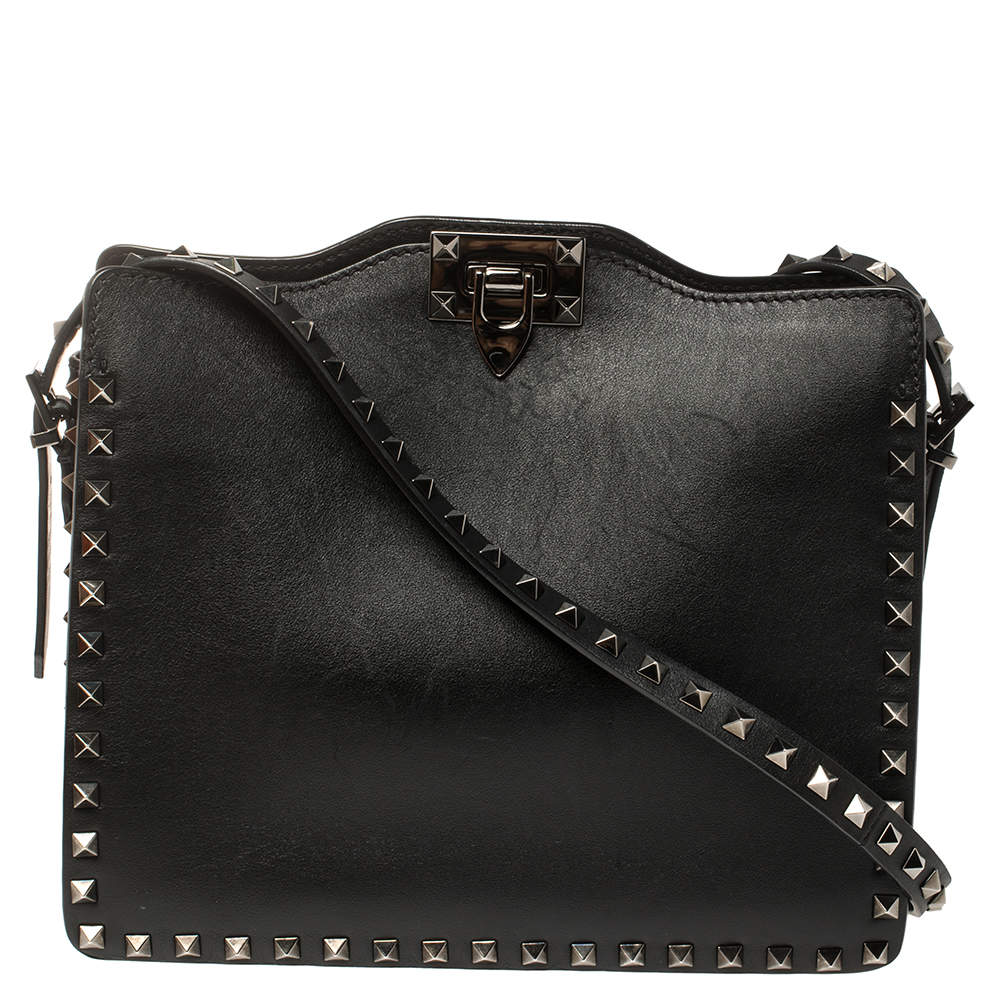 مملوكة مسبقًا Valentino Black Leather Rockstud Tote