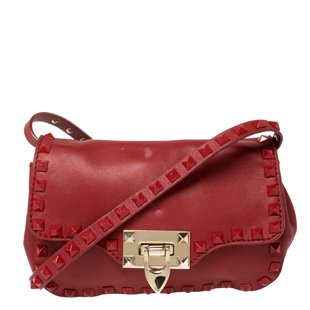 مملوكة مسبقًا Valentino Red Leather Small Rockstud Crossbody Bag