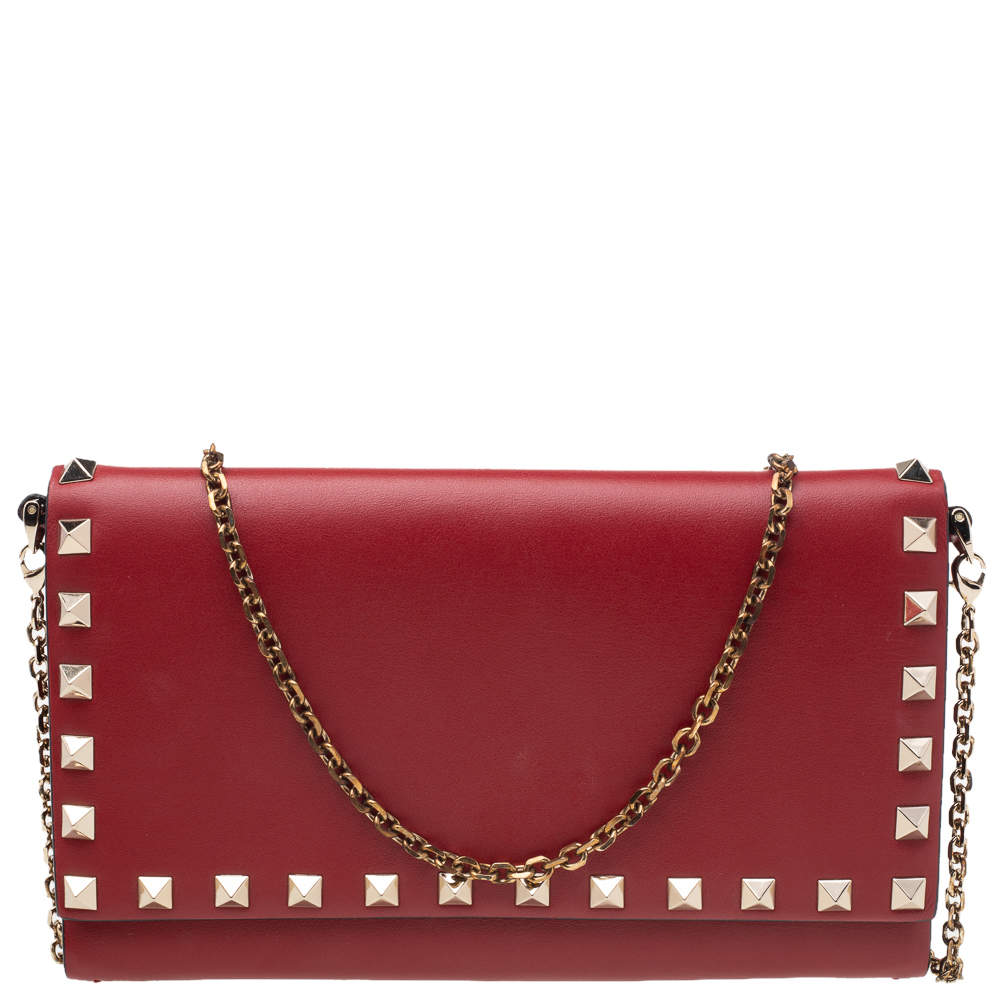 Pre Owned محفظة بسلسلة فالنتينو جلد أحمر مرصعة روكستد