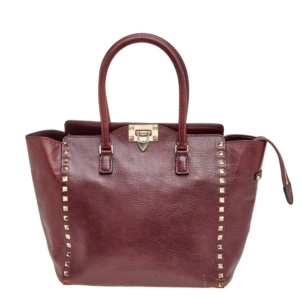 Pre Owned Valentino Burgundy Textured Leather Rockstud Trapeze Tote