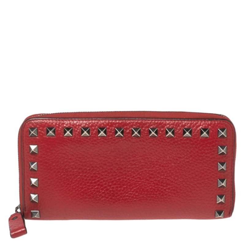 Pre Owned Valentino Red Grained Leather Rockstud Zip Around Wallet