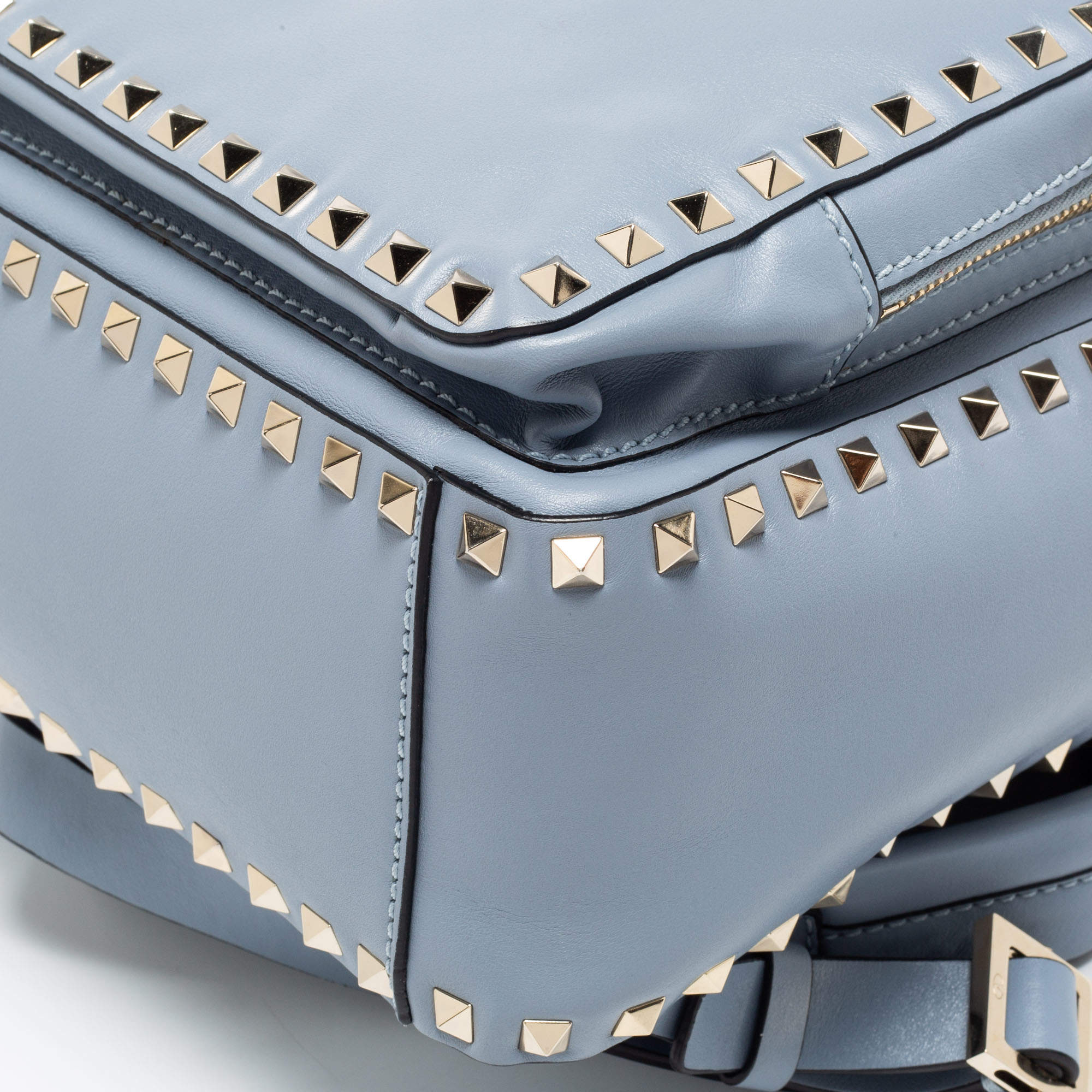 Rockstud leather backpack Valentino Garavani Blue in Leather - 24230859