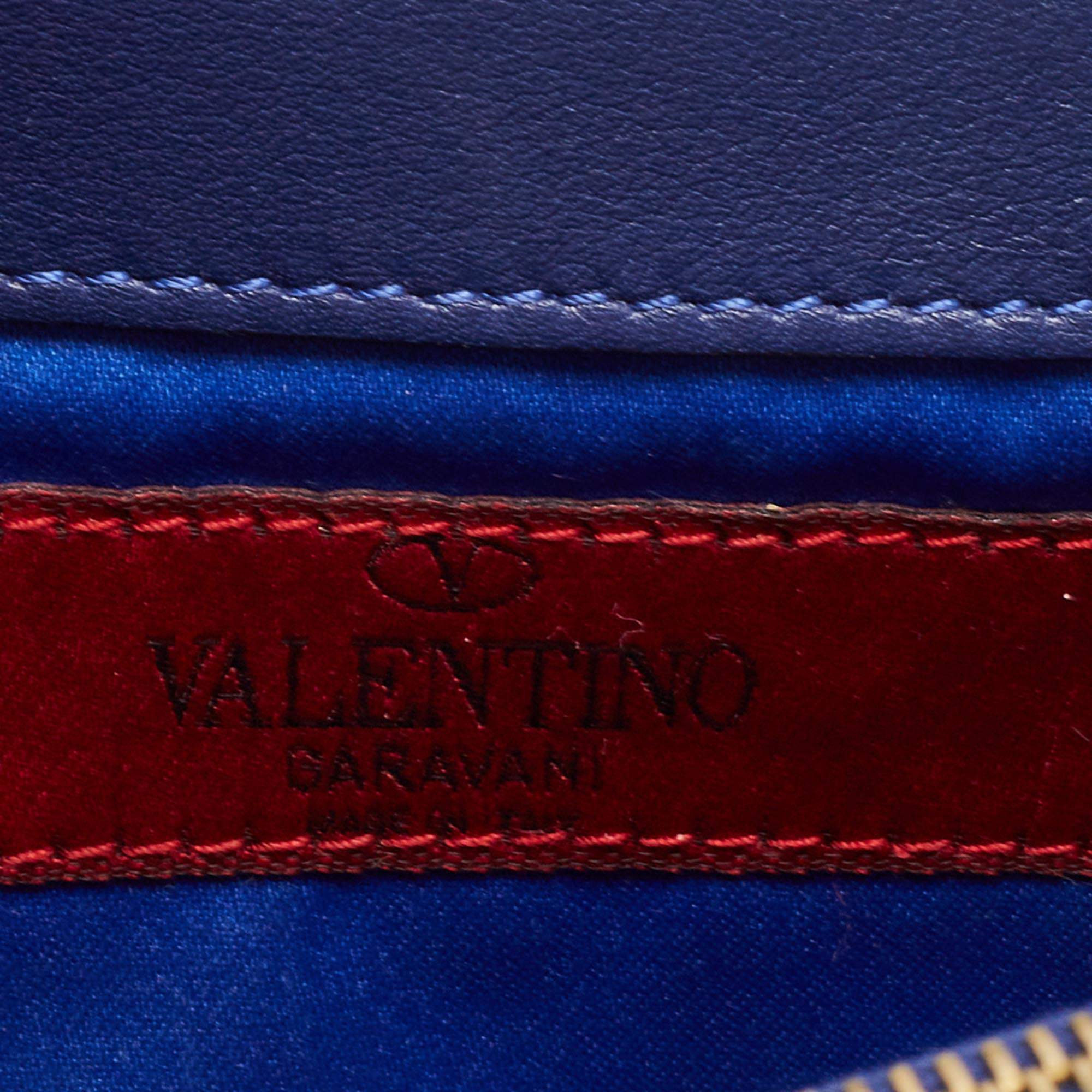 Valentino Garavani Rockstud Blue Calf Leather Small Chain Crossbody Cl –  Queen Bee of Beverly Hills
