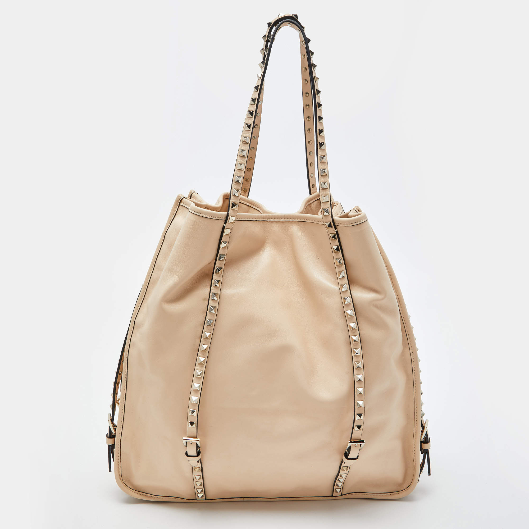 Pre Owned Valentino Beige Leather Rockstud Shopper Tote