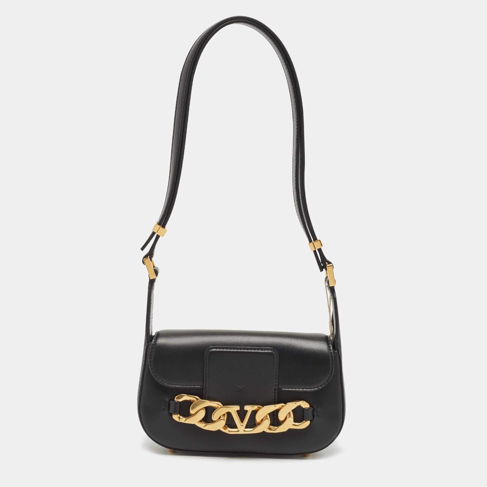 Pre Loved Valentino Vlogo Chain Shoulder Bag