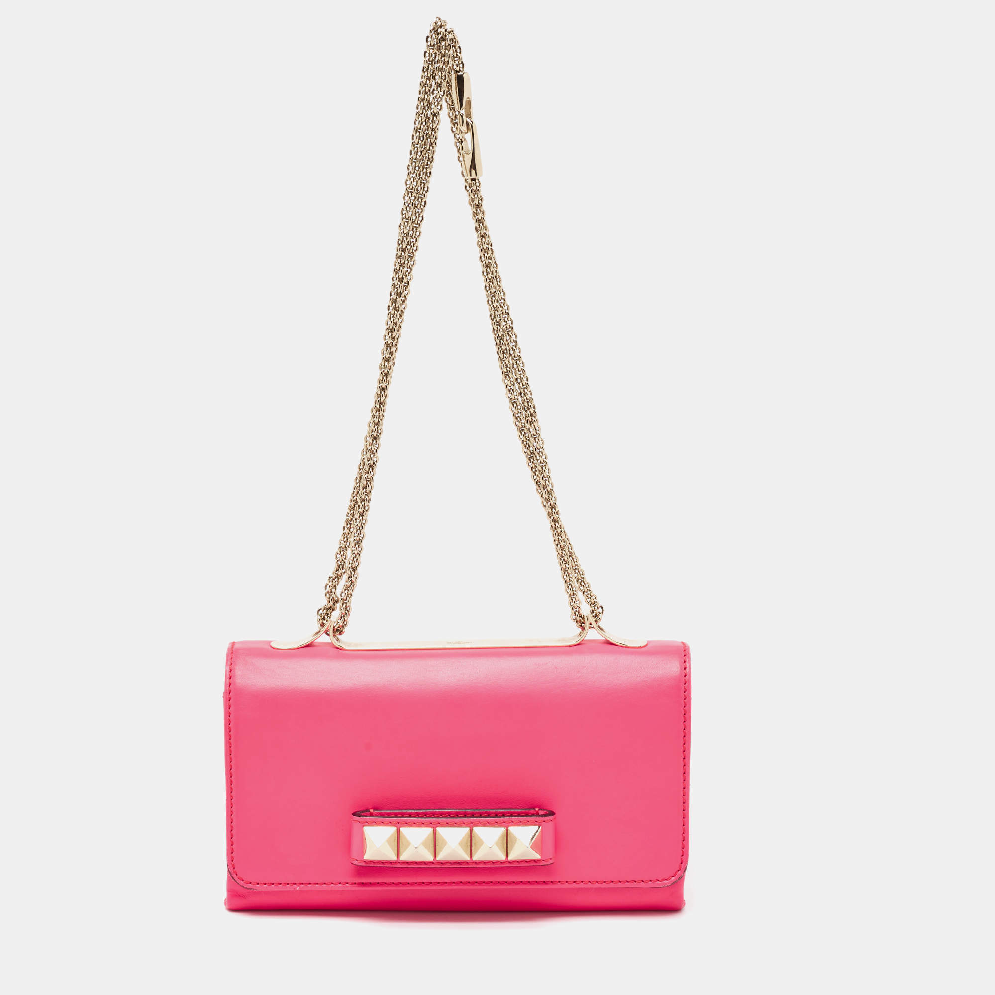 Pre Owned Valentino Pink Leather Rockstud Va Va Voom Chain Clutch