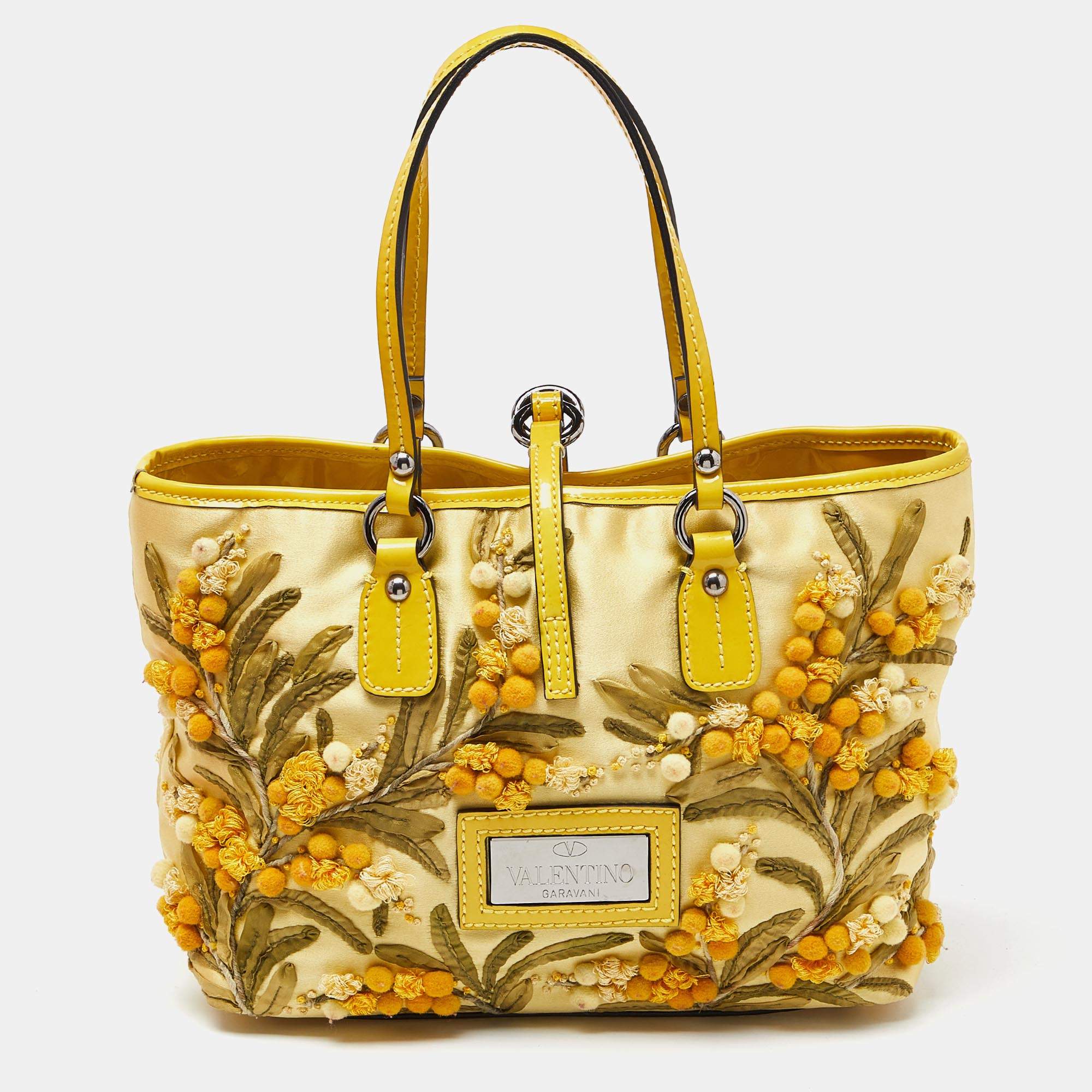 مملوكة مسبقًا Valentino Yellow Satin and Patent Leather Applique Tote