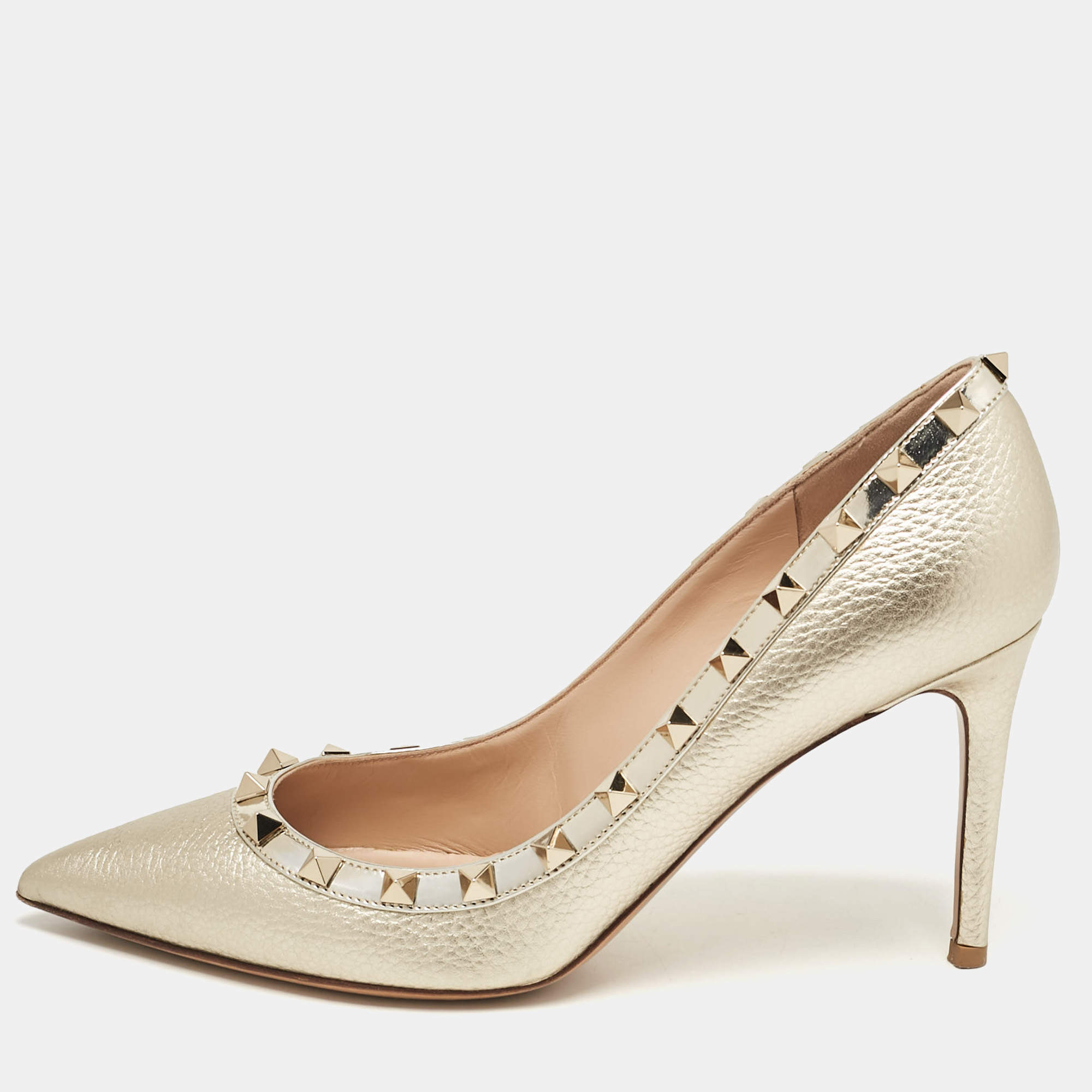 Pre Owned Valentino Gold Leather Rockstud Pumps Size 38