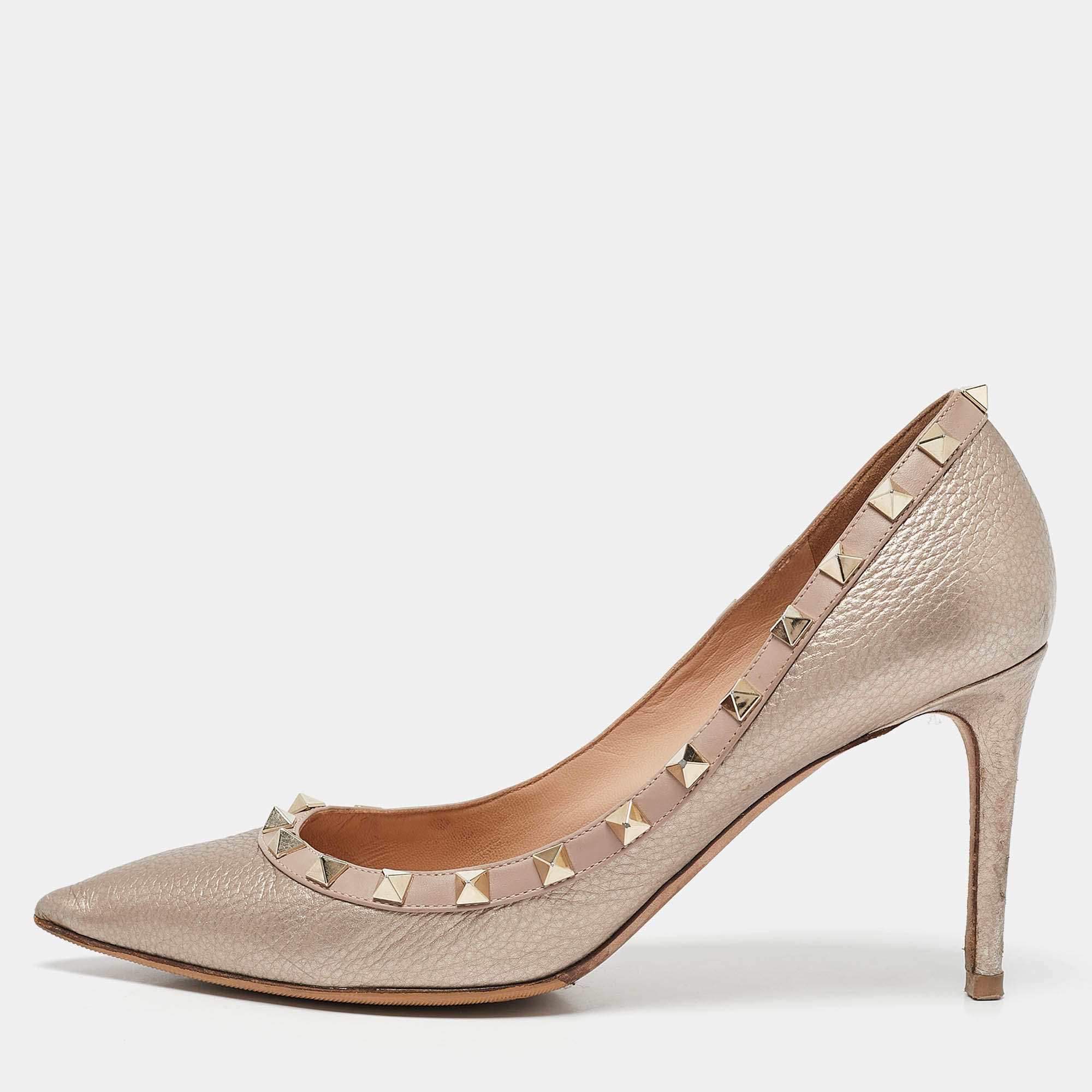 Pre Owned Valentino Rose Gold Leather Rockstud Pumps Size 38.5
